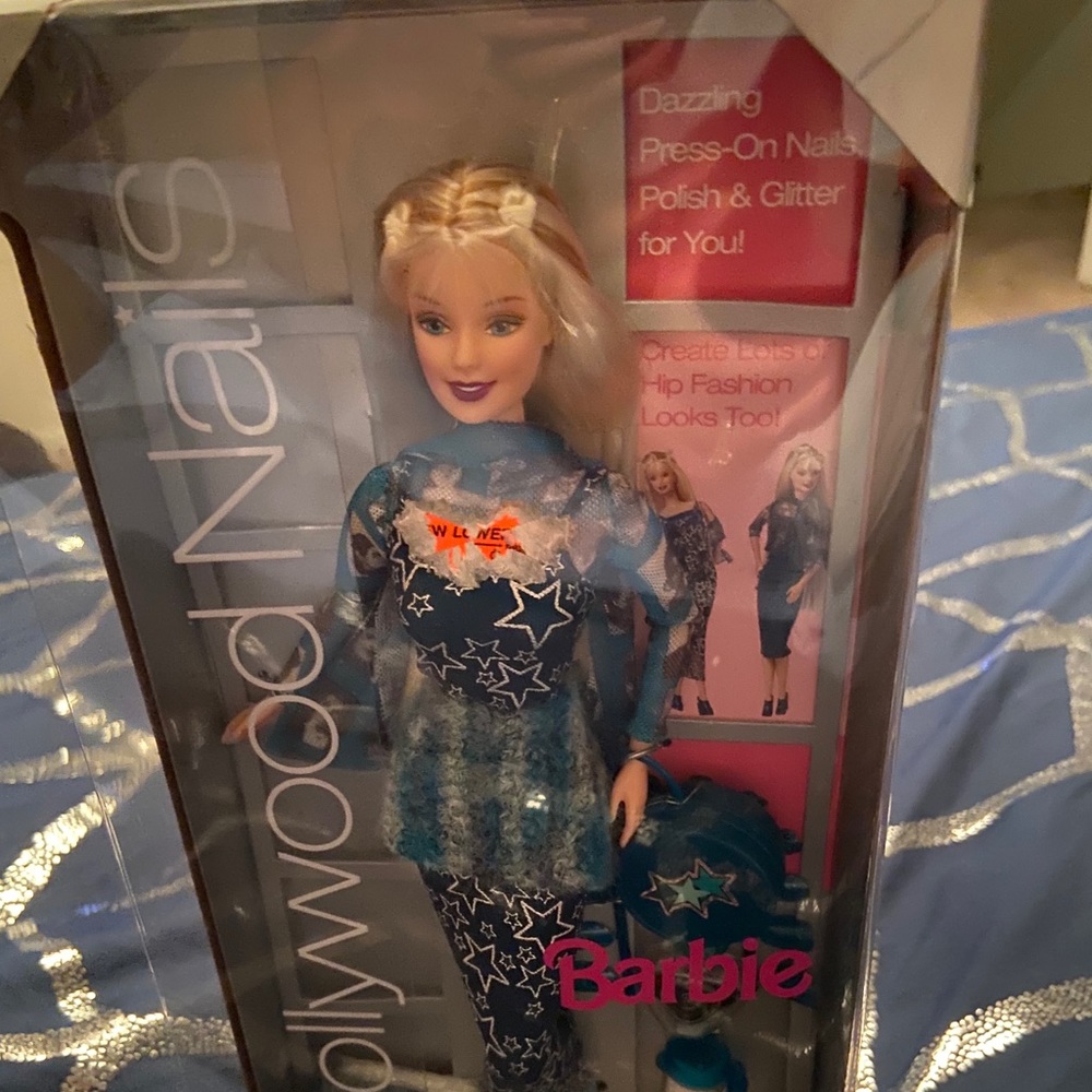 NIB Hollywood Nails Barbie press on nails for you
